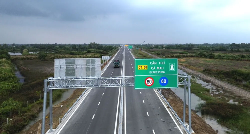 Tin vui đầu năm cho người dân miền Tây: Cao tốc Cần Thơ - Cà Mau đã thông xe toàn tuyến