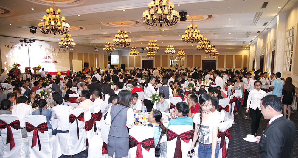 Lễ mở bán dự án "Cát Tường Phú Nguyên Residence" thu hút gần 1.000 người tham dự